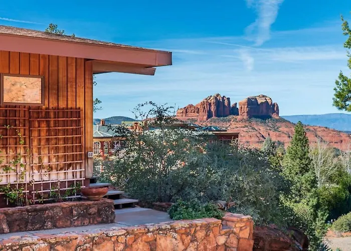 Creative Stellar Views Near Chapel For Family